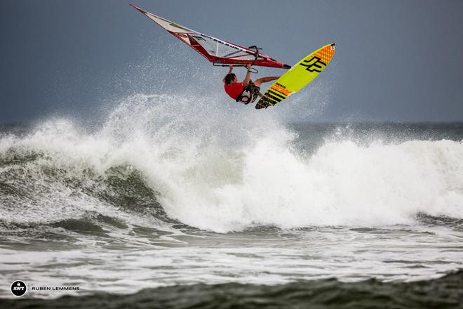 Morgan Noireaux - AWT Hatteras Wave Jam 2014 - Day three © AWT / Ruben Lemmens